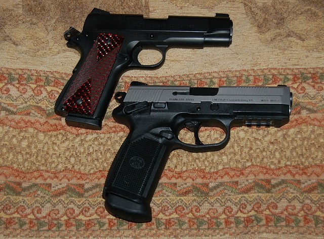 fnp colt combat