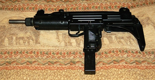 uzi 8