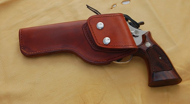 holster 08 back