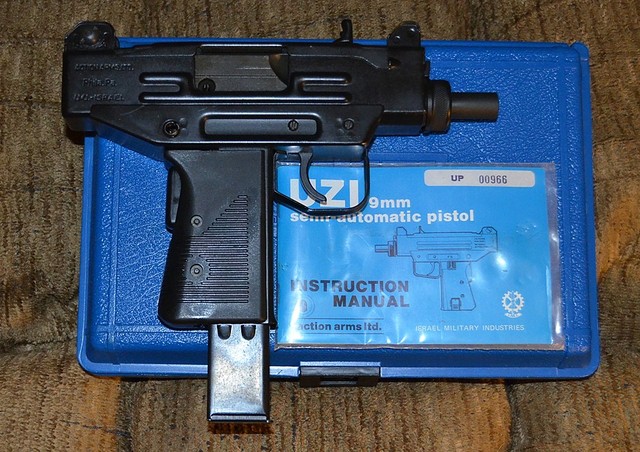 uzi pistol 1